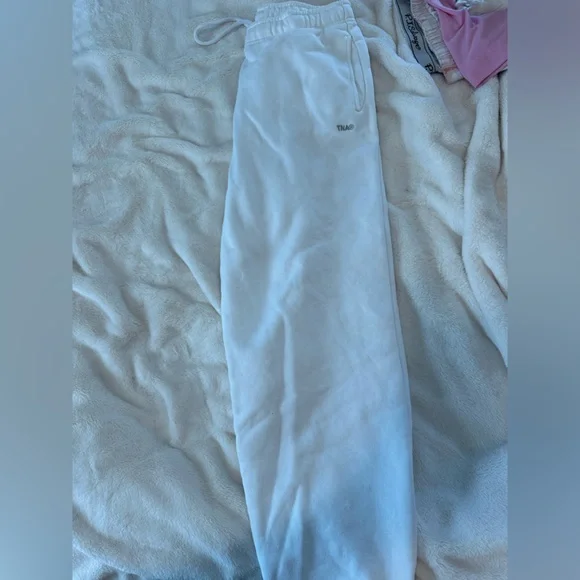 TNA Classic White Women’s Joggers - Picture 3 of 4